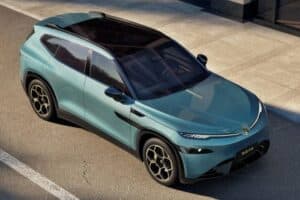 Νέα made in China ναυαρχίδα VW ID. Unyx 08