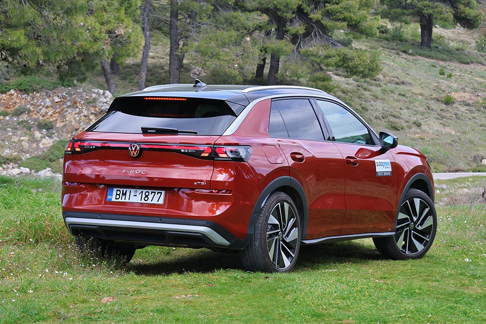 https://autogreeknews.gr/wp-content/uploads/2026/03/VW-T-Roc-2026-17.jpg