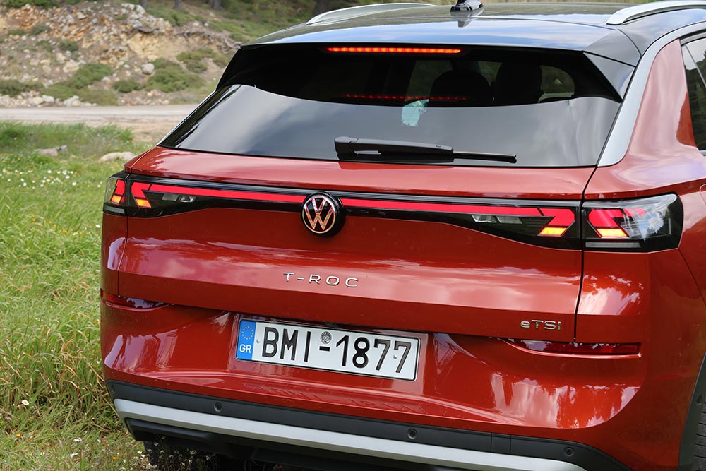 https://autogreeknews.gr/wp-content/uploads/2026/03/VW-T-Roc-2026-18.jpg