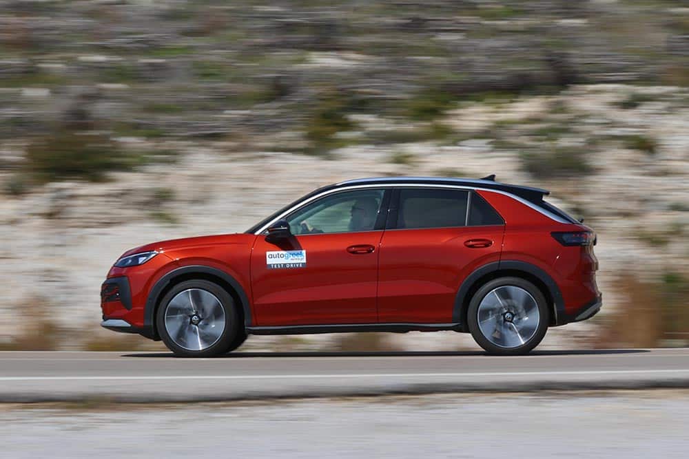 https://autogreeknews.gr/wp-content/uploads/2026/03/VW-T-Roc-2026-8.jpg