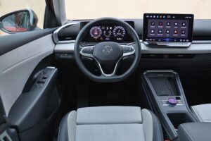 VW T-Roc 2026 interior (2)