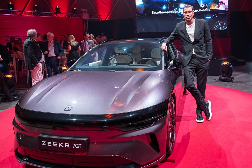 Πάτησε στην Ελλάδα το εντυπωσιακό Zeekr 7GT