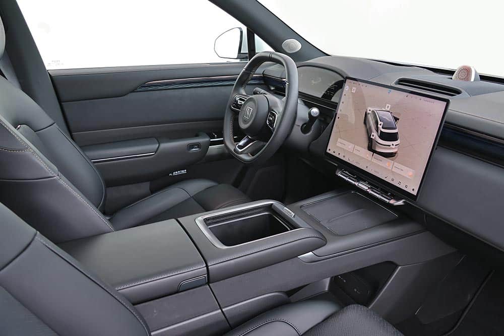 https://autogreeknews.gr/wp-content/uploads/2026/03/Zeekr-7X-interior-23.jpg