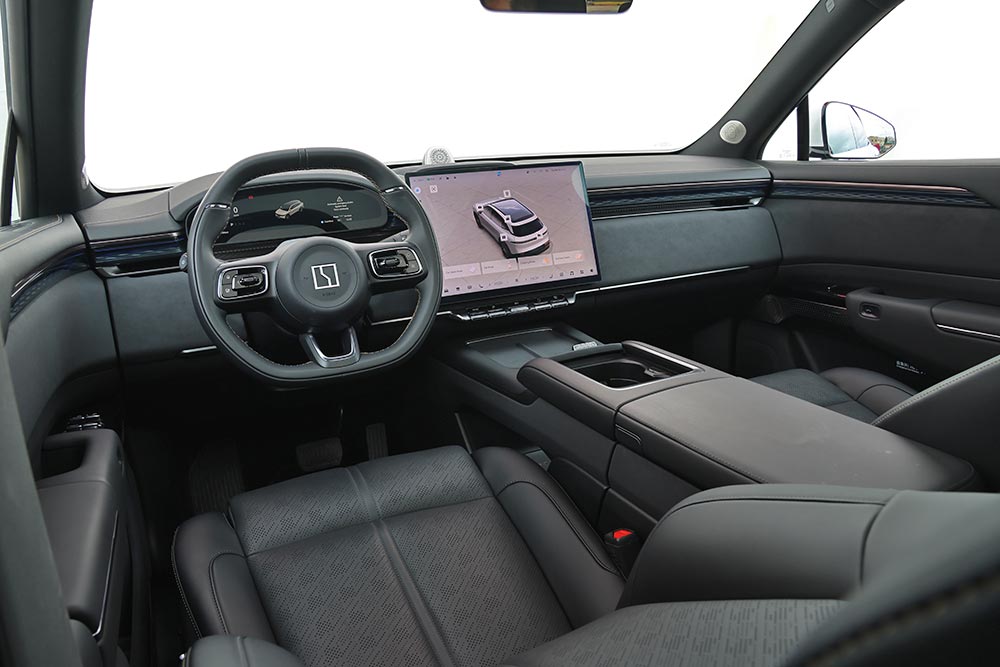 https://autogreeknews.gr/wp-content/uploads/2026/03/Zeekr-7X-interior-3.jpg
