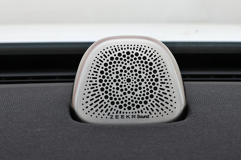 https://autogreeknews.gr/wp-content/uploads/2026/03/Zeekr-7X-interior-6.jpg