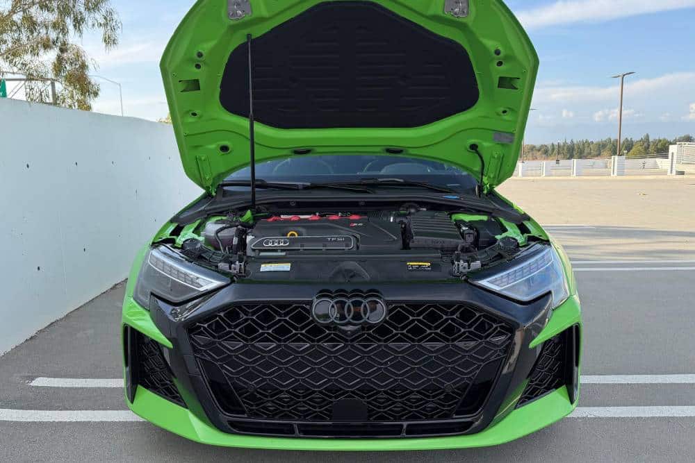 Το πιο ροκ Audi RS 3 με μόλις 1.300 χλμ. στο κοντέρ