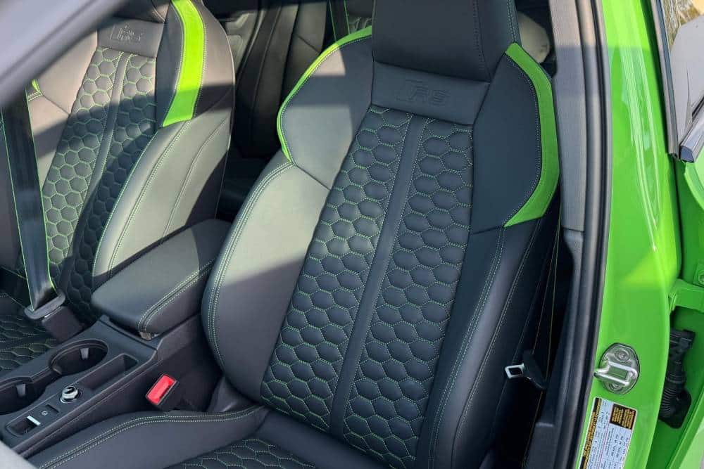 https://autogreeknews.gr/wp-content/uploads/2026/03/aerosmiths-drummer-audi-rs-3-sedan-6.jpg