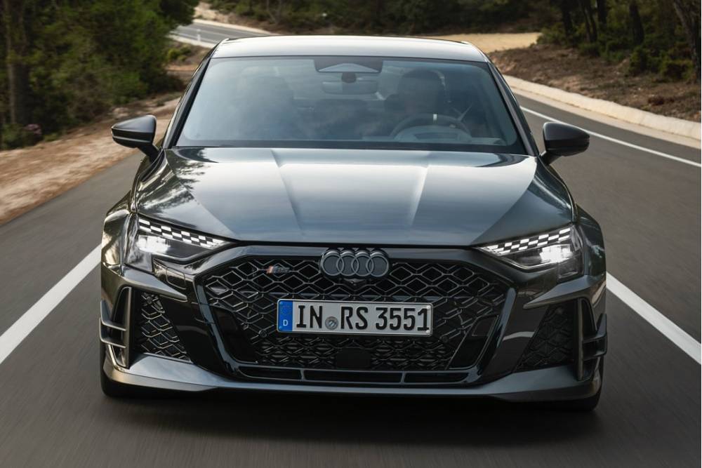 https://autogreeknews.gr/wp-content/uploads/2026/03/audi-rs-3-competition-limited-14.jpg