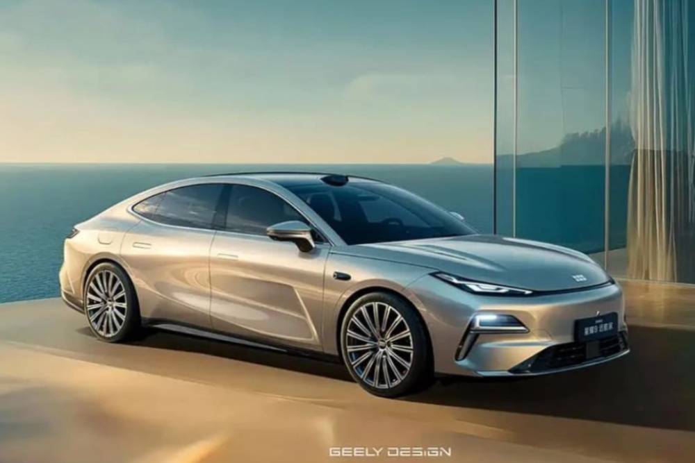 Νέο Geely Galaxy Starshine λάμπει με 1.700 χλμ. και 400 άλογα