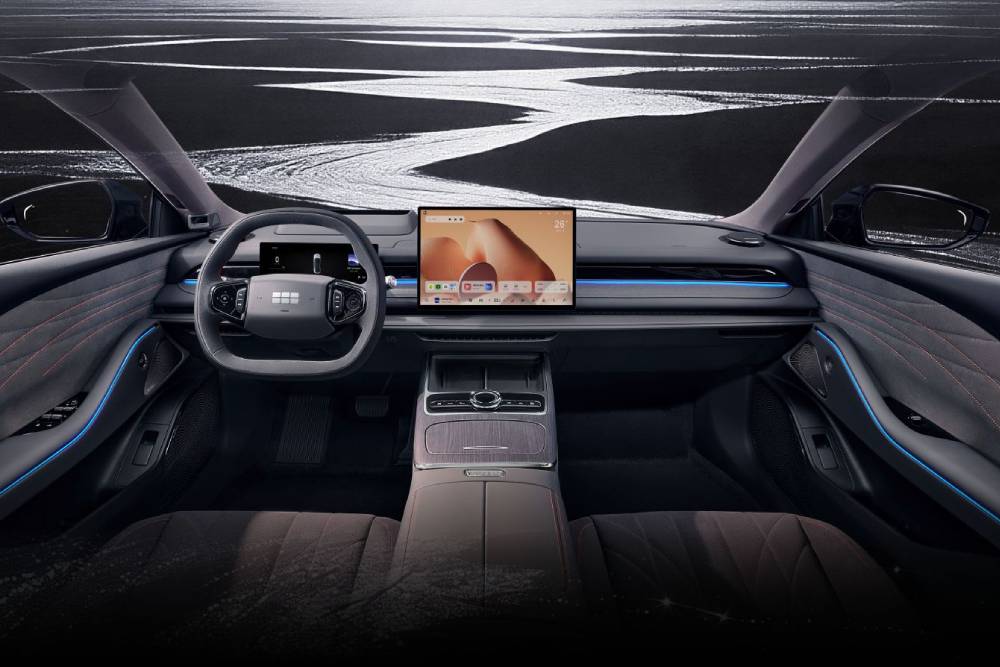 https://autogreeknews.gr/wp-content/uploads/2026/03/geely-galaxy-starshine-8-voyager-8.jpg