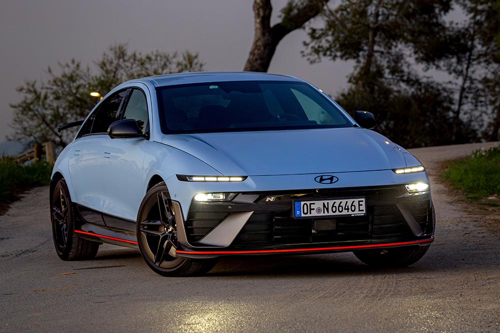 https://autogreeknews.gr/wp-content/uploads/2026/03/hyundai-ioniq-6-n-14.jpg