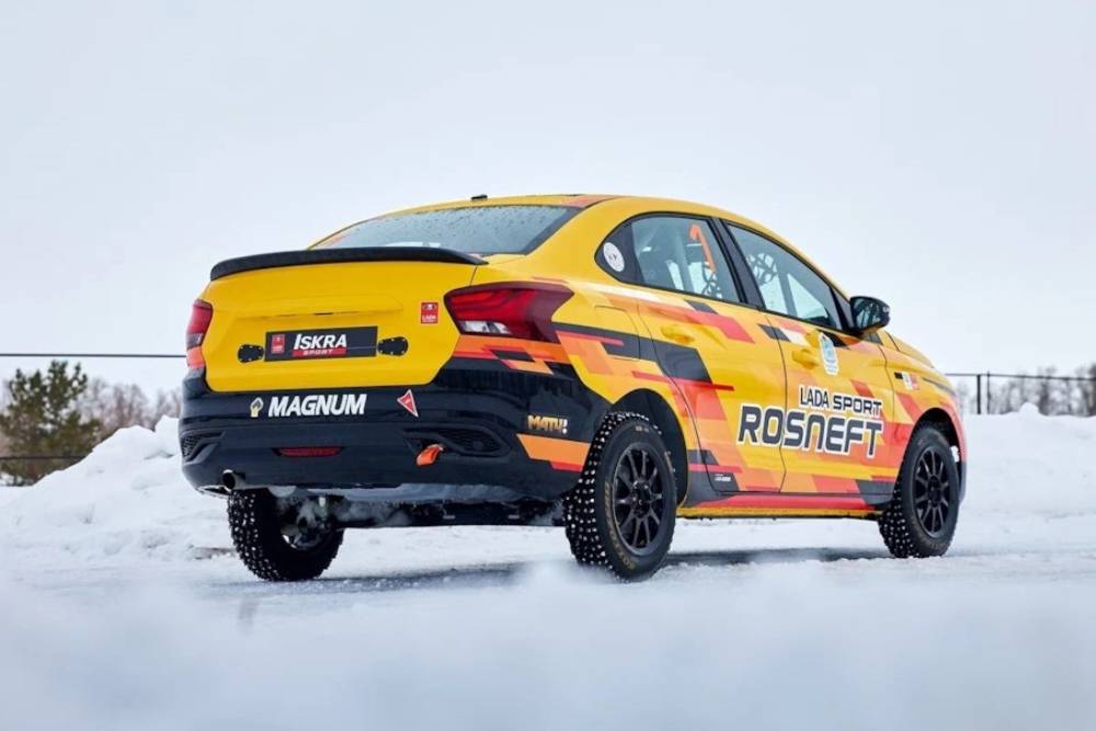 https://autogreeknews.gr/wp-content/uploads/2026/03/lada-iskra-racing-02.jpg