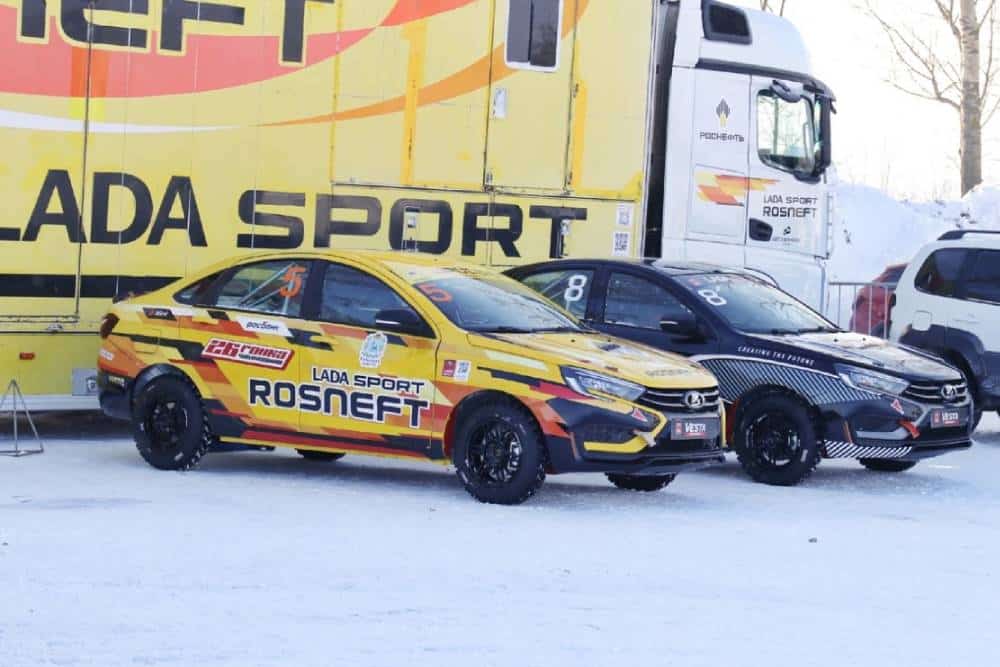 https://autogreeknews.gr/wp-content/uploads/2026/03/lada-iskra-racing-04.jpg