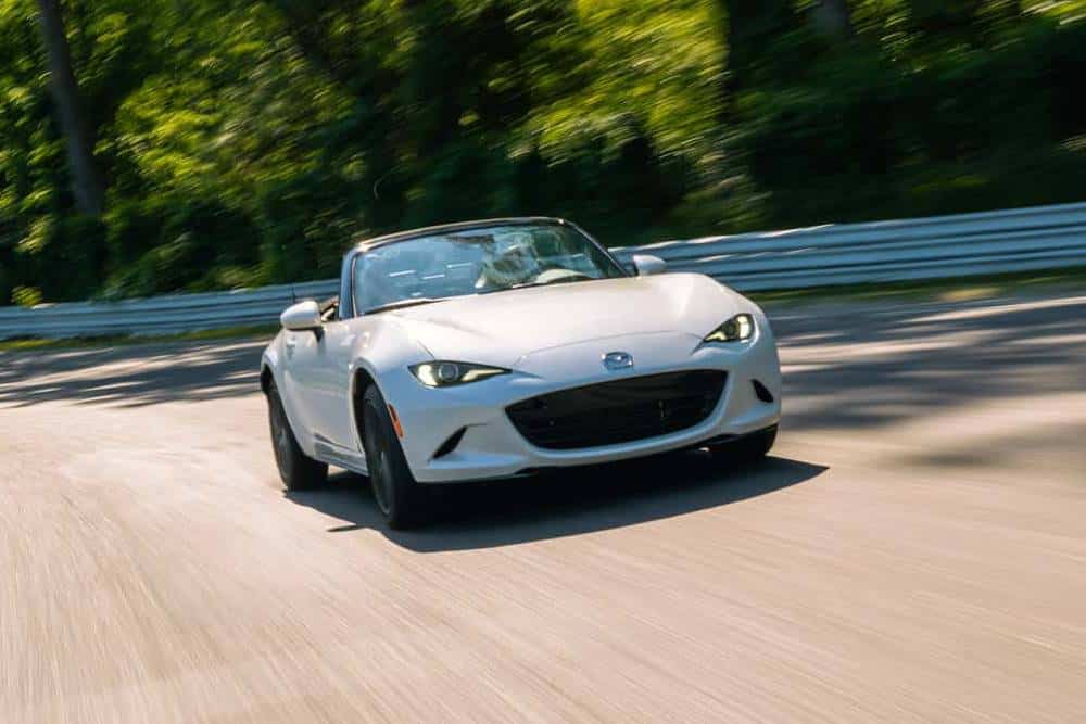 https://autogreeknews.gr/wp-content/uploads/2026/03/mazda-mx-5-miata-grand-touring-review-4.jpg
