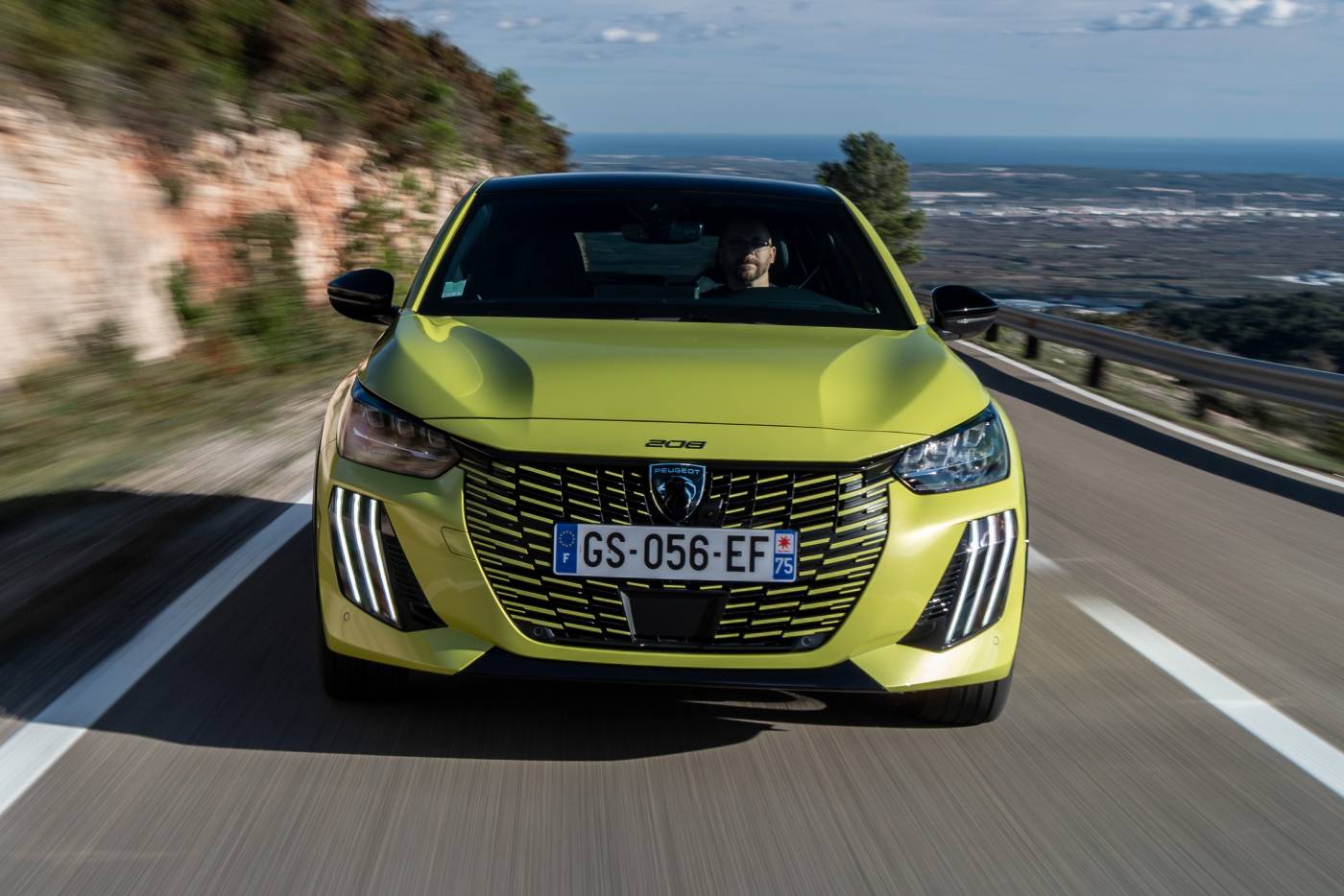 Νέος κινητήρας Turbo 100 για το Peugeot 208
