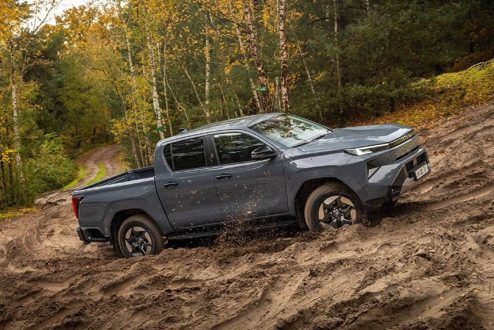 «Φαρμακείο» το ηλεκτρικό Toyota Hilux σε σχέση με το ντίζελ