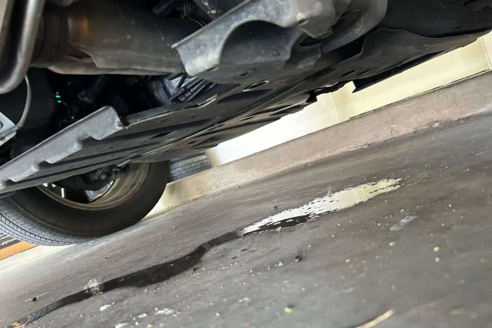 https://autogreeknews.gr/wp-content/uploads/2026/03/undercarriage-leak-02.jpg