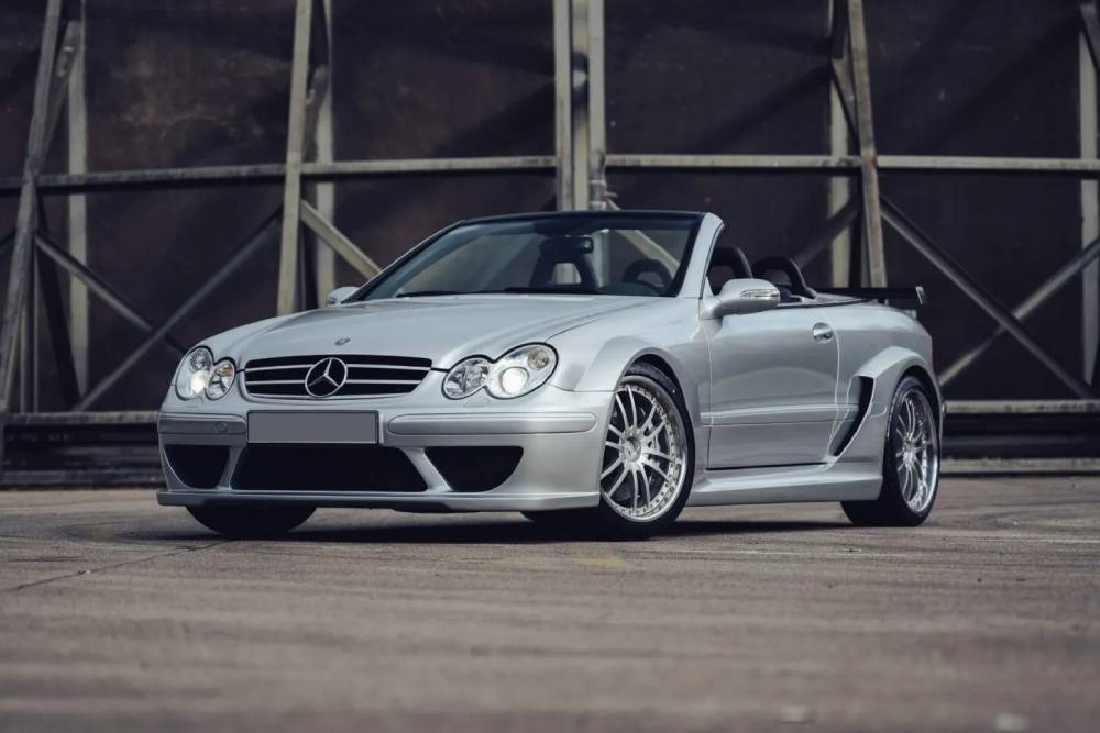https://autogreeknews.gr/wp-content/uploads/2026/04/2006-Mercedes-CLK-DTM-AMG-Cabriolet-1-2048x1362-1.jpg
