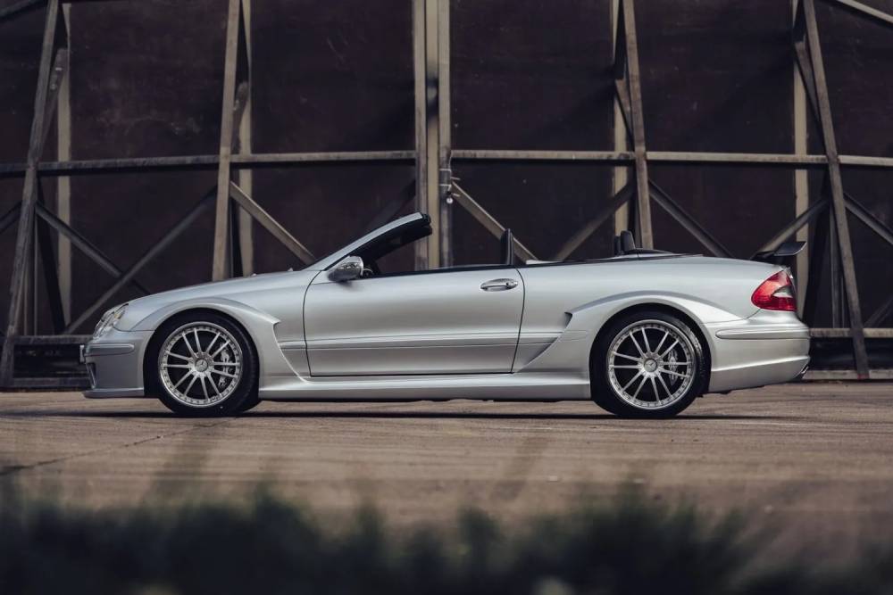 https://autogreeknews.gr/wp-content/uploads/2026/04/2006-Mercedes-CLK-DTM-AMG-Cabriolet-4-2048x1362-1.jpg