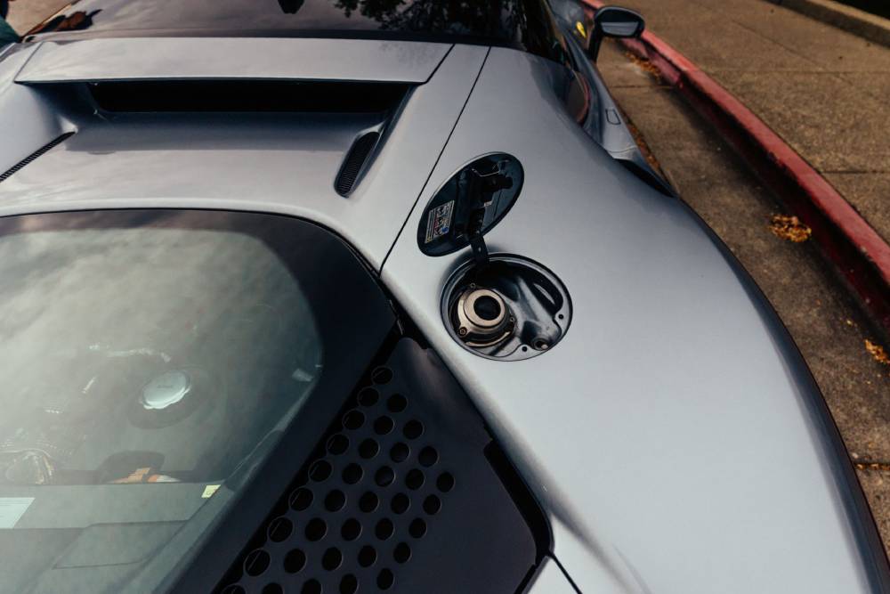 https://autogreeknews.gr/wp-content/uploads/2026/04/2022-ferrari-sf90-stradale-3.jpg