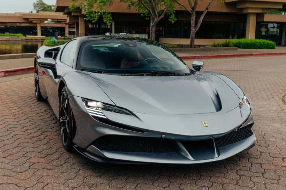https://autogreeknews.gr/wp-content/uploads/2026/04/2022-ferrari-sf90-stradale-9.jpg