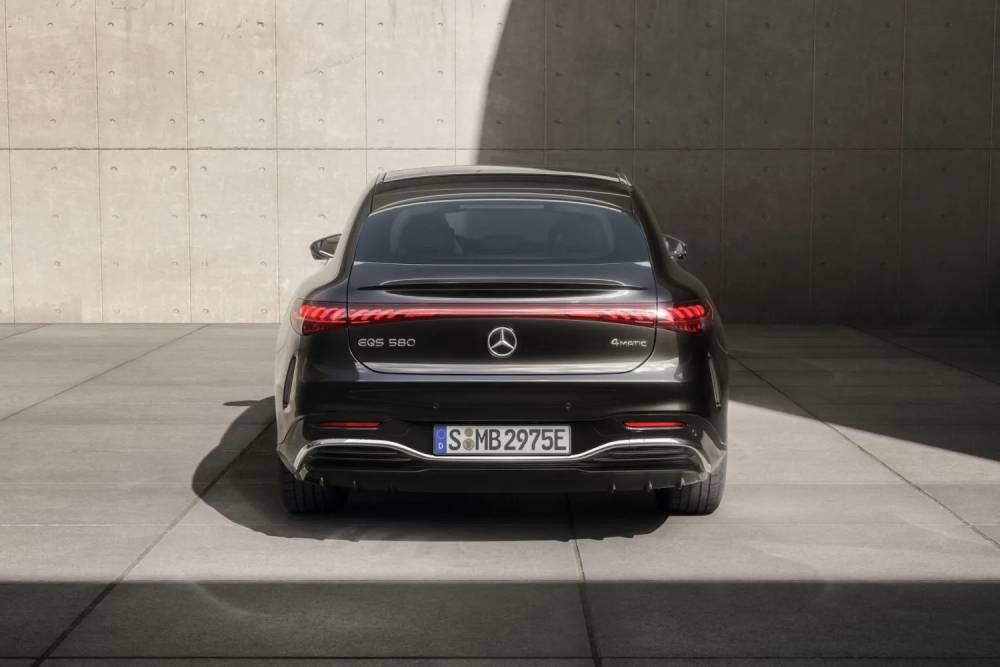 https://autogreeknews.gr/wp-content/uploads/2026/04/2026-Mercedes-EQS-New-11-2048x1536-1.jpg