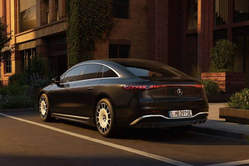 https://autogreeknews.gr/wp-content/uploads/2026/04/2026-Mercedes-EQS-New-5-2048x1152-1.jpg