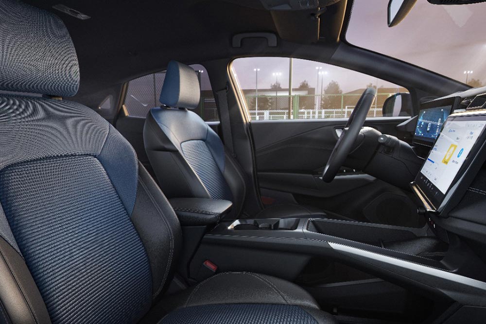 https://autogreeknews.gr/wp-content/uploads/2026/04/2026_PUMA_GEN_E_BLUECRUISE_EDITION_INTERIOR.jpg