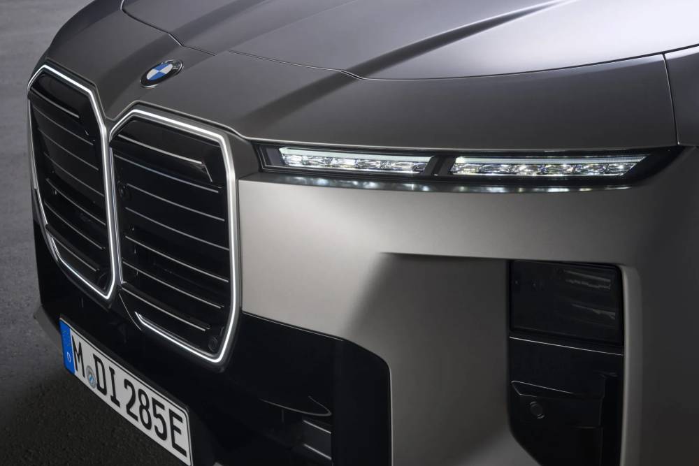https://autogreeknews.gr/wp-content/uploads/2026/04/2027-BMW-7-Series-FL-0020_resize-2048x1366-1.jpg