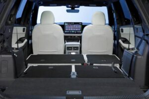 2027-VW-Atlas-SUV-CSP36-Copy-2048×1365