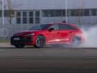 Σαν πισωκίνητο καίει λάστιχα το νέο Audi RS 5 (+video)