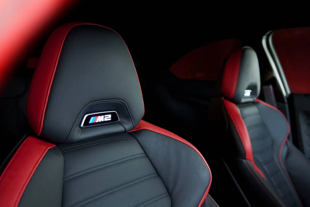 https://autogreeknews.gr/wp-content/uploads/2026/04/BMW-M2-S-1000-RR-5.jpg