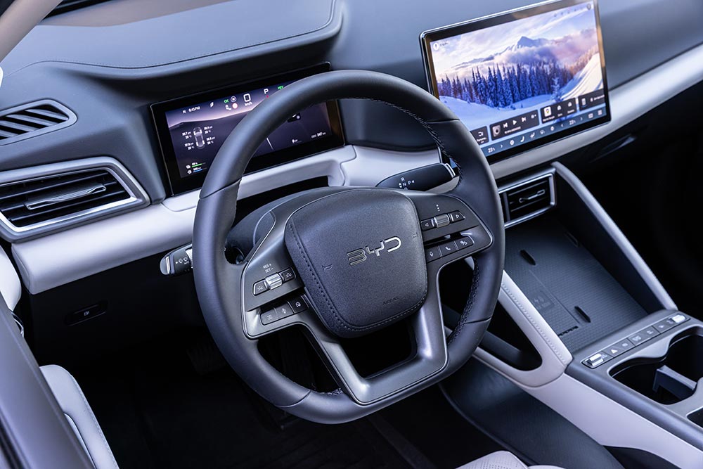 https://autogreeknews.gr/wp-content/uploads/2026/04/BYD-ATTO2-DM-i_INTERIOR-4.jpg
