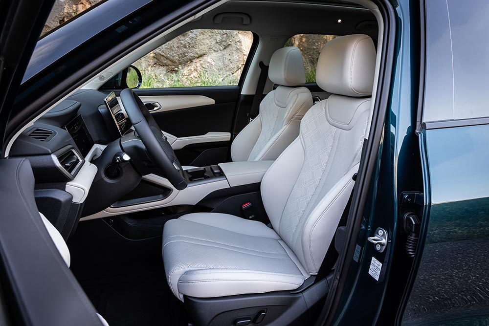 https://autogreeknews.gr/wp-content/uploads/2026/04/BYD-ATTO2-DM-i_INTERIOR-5.jpg