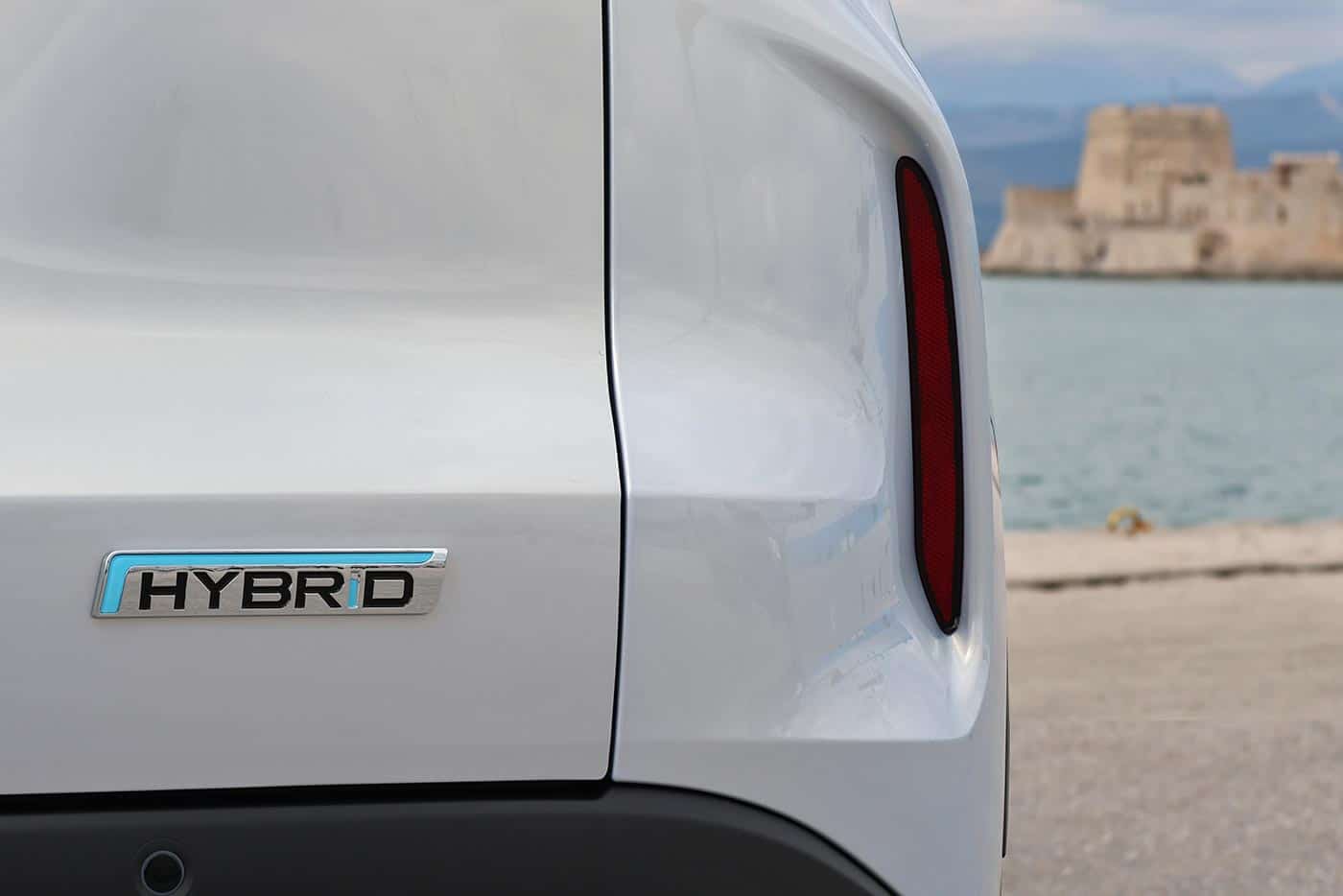 «Ανάσταση» κάνεις με Hybrid SUV 204 PS των 22.990 ευρώ