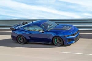 Ford-Mustang-Dark-Horse-SC