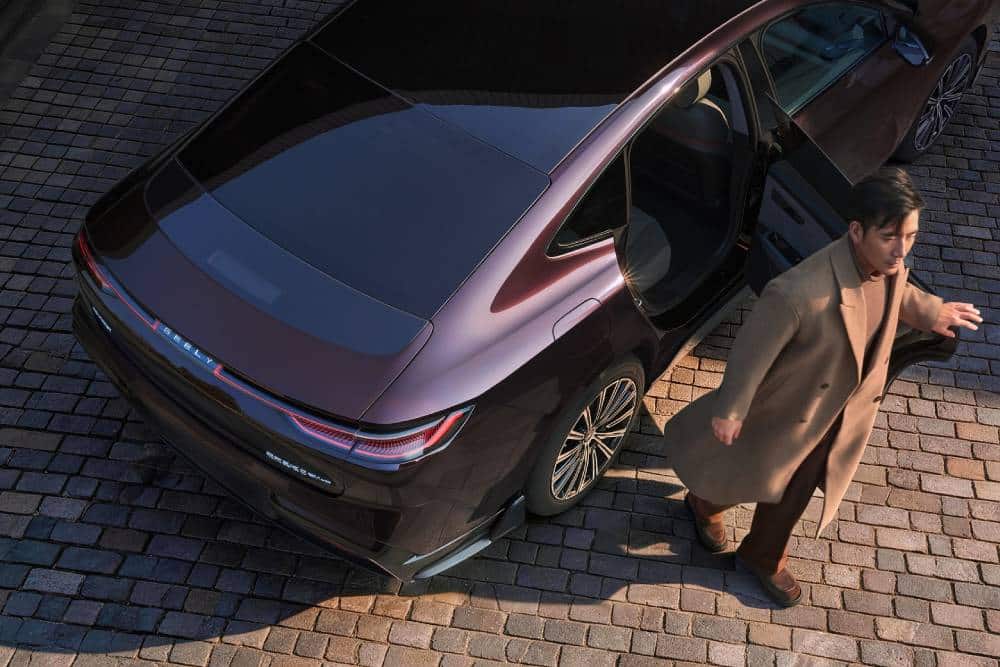https://autogreeknews.gr/wp-content/uploads/2026/04/Geely_Galaxy_Xingyao_8_Starshine_8_EM-i-7.jpg