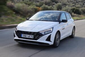 Οικονομικότατο και το αυτόματο Hyundai i20