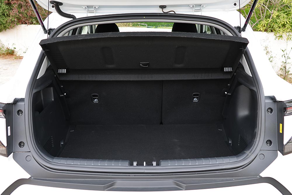 https://autogreeknews.gr/wp-content/uploads/2026/04/Kia-Stonic-MY26-interior-21.jpg
