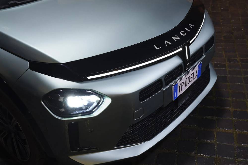 https://autogreeknews.gr/wp-content/uploads/2026/04/Lancia-Ypsilon-Turbo-100-13-2048x1536-1.jpg