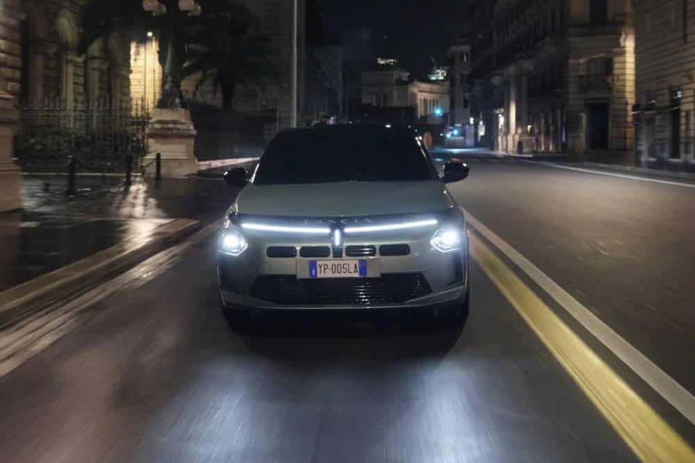 https://autogreeknews.gr/wp-content/uploads/2026/04/Lancia-Ypsilon-Turbo-100-2-2048x1536-1.jpg