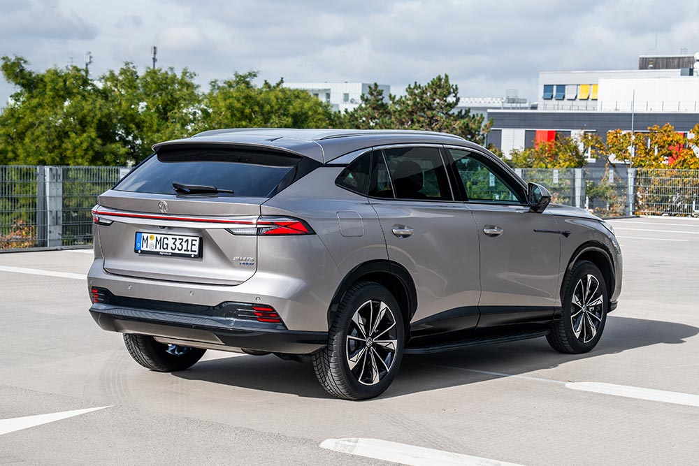 https://autogreeknews.gr/wp-content/uploads/2026/04/MG-HS-PHEV-4.jpg