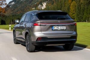 MG-HS-PHEV-(5)