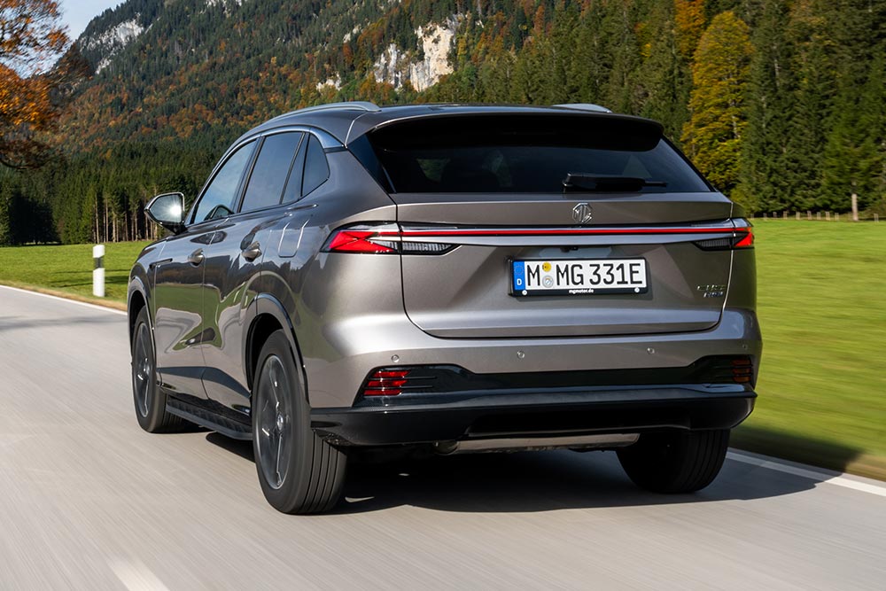 https://autogreeknews.gr/wp-content/uploads/2026/04/MG-HS-PHEV-5.jpg