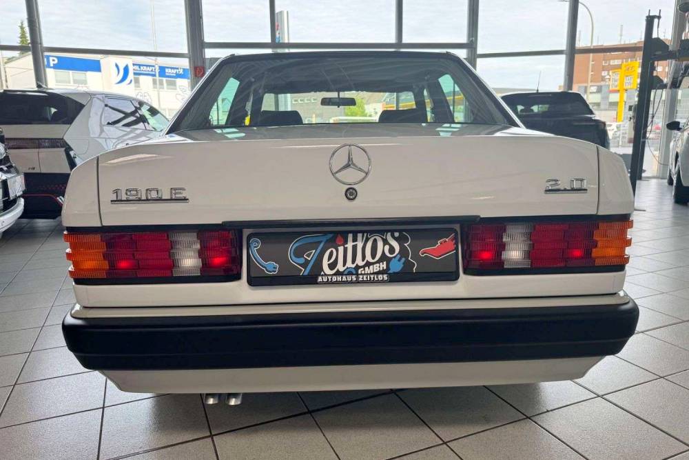 https://autogreeknews.gr/wp-content/uploads/2026/04/Mercedes_190_E_1991_for_sale-14.jpg