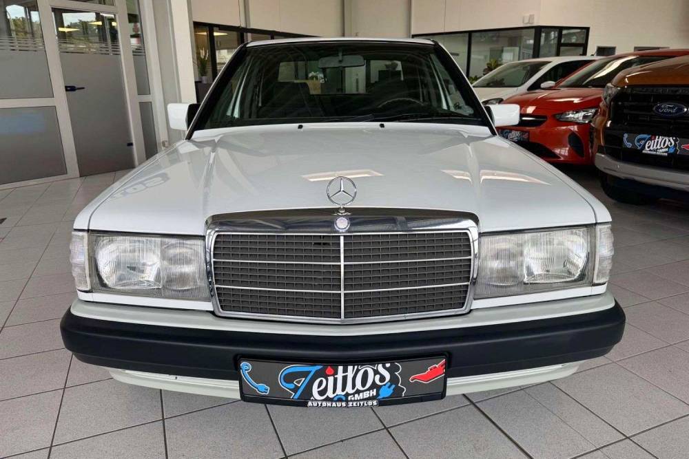https://autogreeknews.gr/wp-content/uploads/2026/04/Mercedes_190_E_1991_for_sale-15.jpg