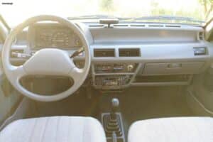 Nissan-Micra-1990-5