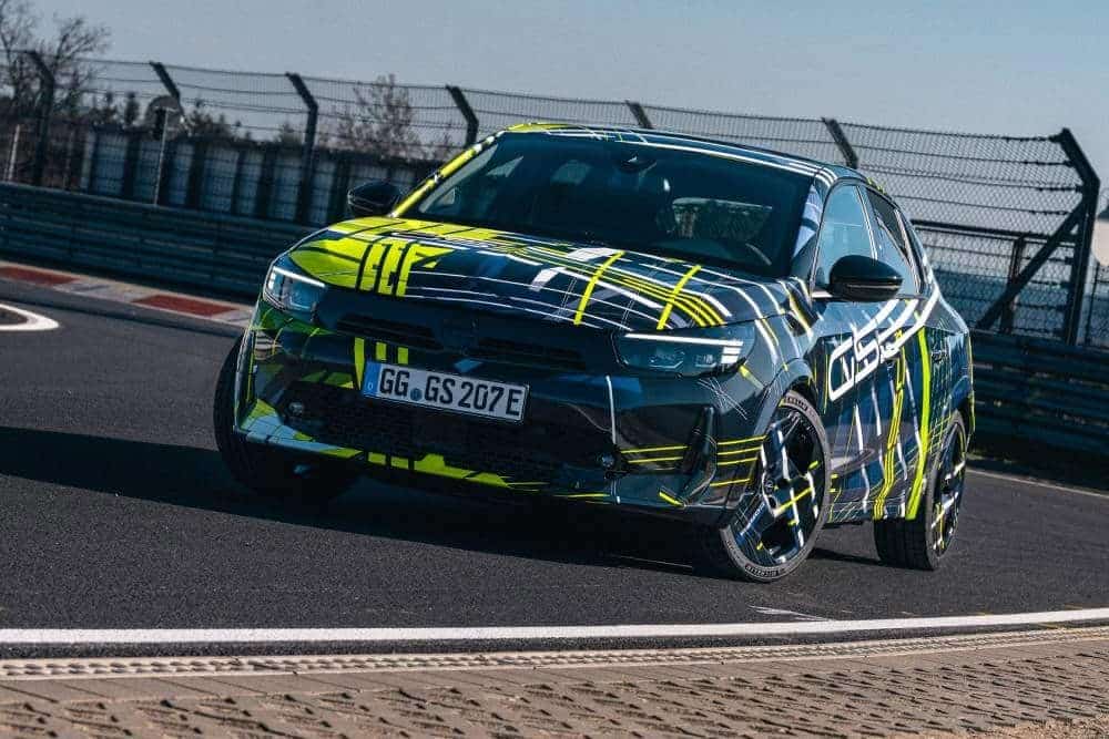 Το νέο Opel Corsa GSE με ιστορική «στολή παραλλαγής»