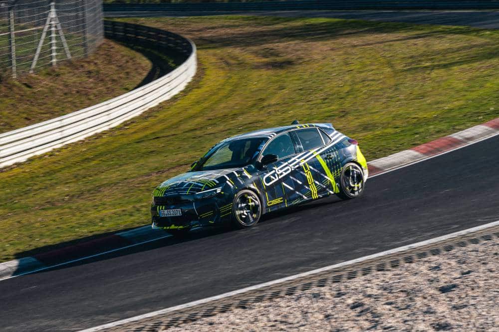 https://autogreeknews.gr/wp-content/uploads/2026/04/OpelCorsaGSE-8-1.jpg
