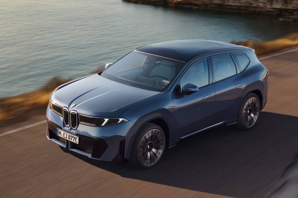 https://autogreeknews.gr/wp-content/uploads/2026/04/P90615625_highRes_the-new-bmw-ix3-50-x-1.jpg